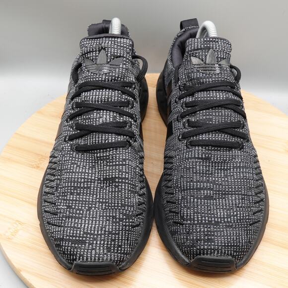 ADIDAS Womens Size 7 Black Gray SWIFT RUN 22 Running Sneakers Athletic GW8166 - Picture 2 of 11